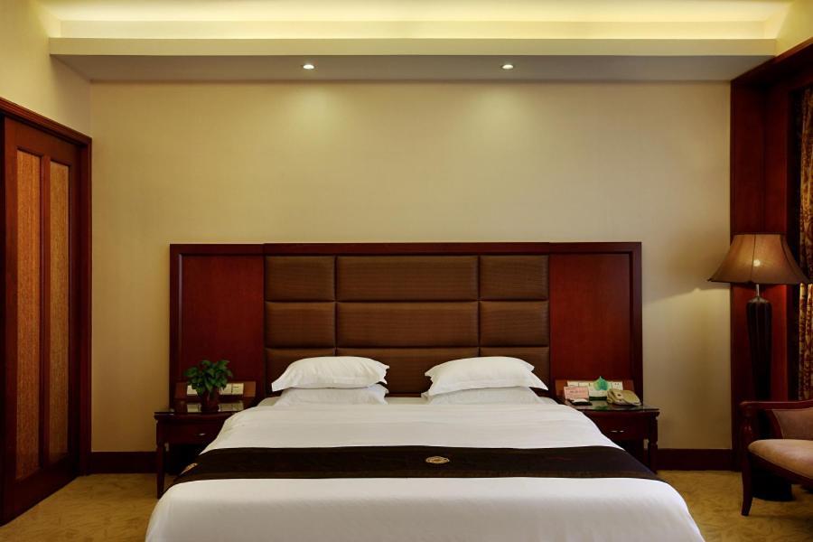 Shenzhen Luohu Hongfeng Hotel Экстерьер фото