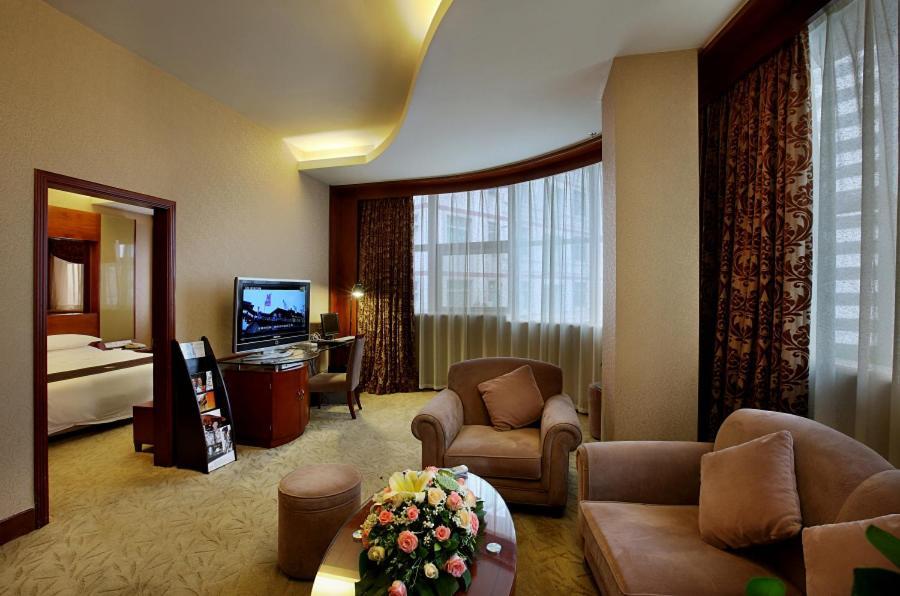 Shenzhen Luohu Hongfeng Hotel Экстерьер фото